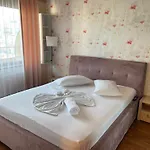 Sea View Summerland Escape *