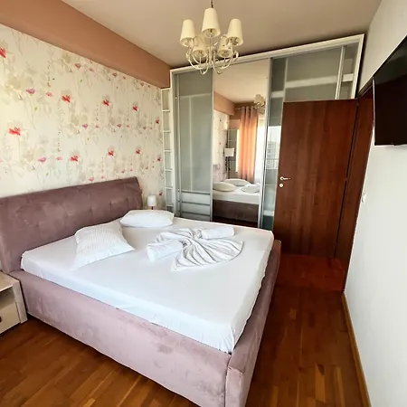 Sea View Summerland Escape *