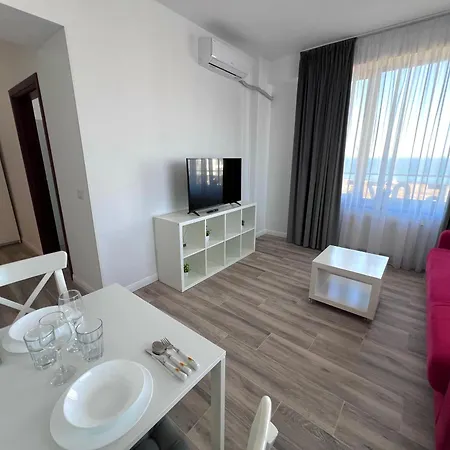 Апартаменты Sea View Summerland Escape