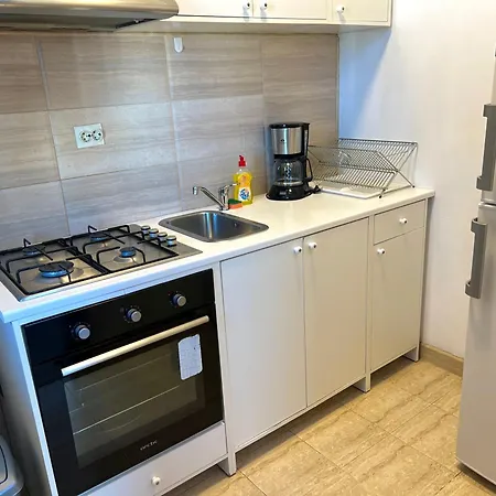 Sea View Summerland Escape